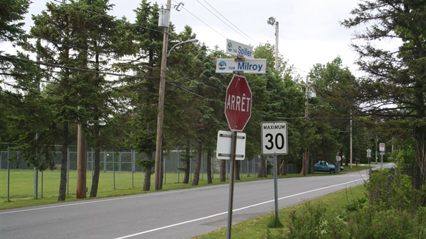 Panneaux d'arrêt demandés sur la rue Spiller