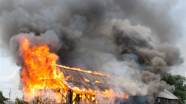 Incendie majeur à Mont-Saint-Hilaire