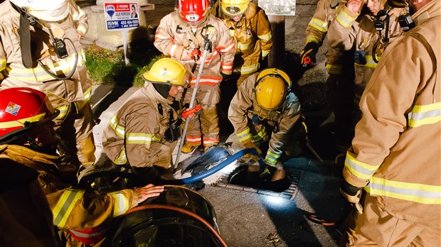 Une collision cause un important déversement d'essence