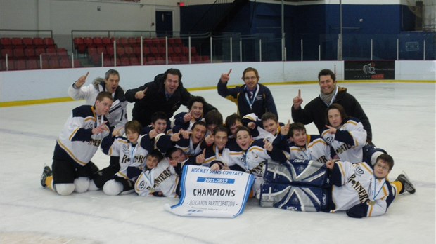 La Polybel remporte le Championnat régional de hockey scolaire