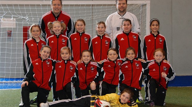 Soccer : plaisir et succès pour les joueuses U9