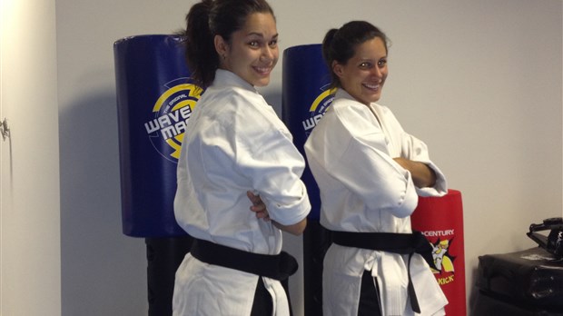 Deux championnes ouvrent un centre sportif
