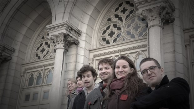 Du théâtre sur le parvis à Beloeil