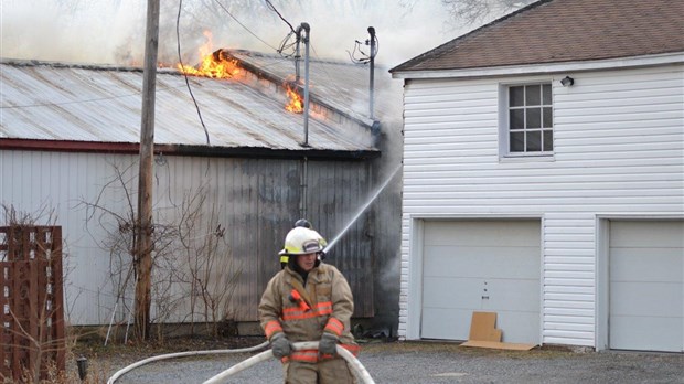 Une ébénisterie en flamme