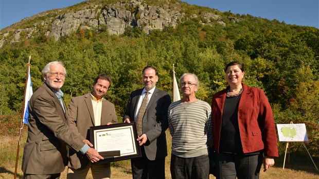 Mont-Saint-Hilaire: Plus grande réserve naturelle municipale au Québec