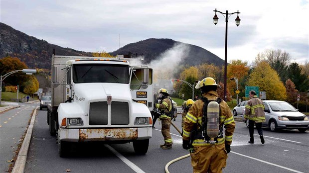 Feu électrique dans un camion