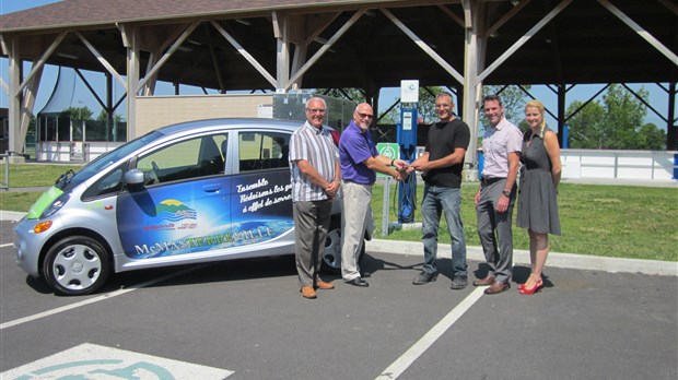 McMasterville se dote d'une voiture électrique