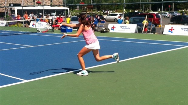 Le tennis de plus en plus populaire chez les jeunes filles