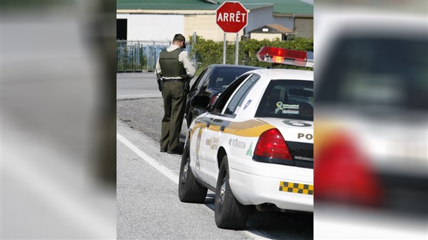 La SQ remet plus de 720 contraventions dans 12 chantiers de construction lors de l'Opération Orange