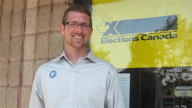 Le candidat bloquiste Xavier Barsalou-Duval a officiellement déposé sa candidature