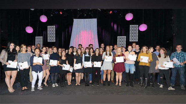 Remise de 30 200 $ en bourses aux étudiantes et étudiants du Cégep Saint-Jean-sur-Richelieu!