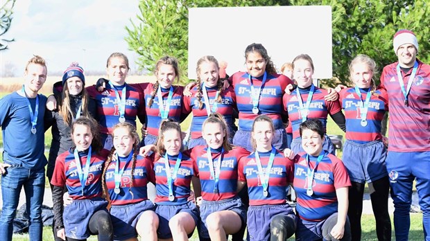 Rugby: le RSEQ couronne ses championnes