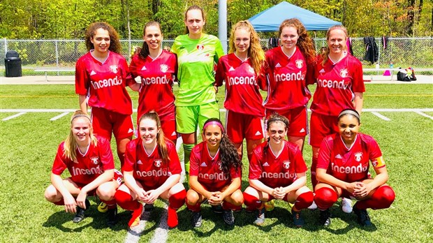 Les joueuses du FC Sélect impuissantes face au Dynamo de Québec
