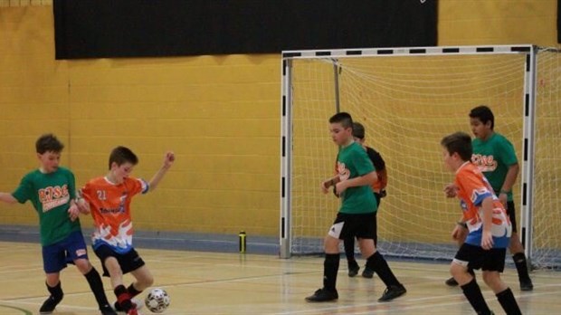 Festival de mini-futsal en Montérégie: 350 élèves-athlètes présents