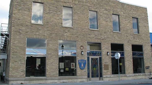 Chambly recycle les étagères de son ancienne bibliothèque