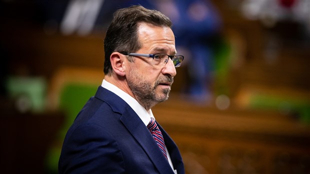 Yves-François Blanchet rend hommage aux anciens combattants du Québec