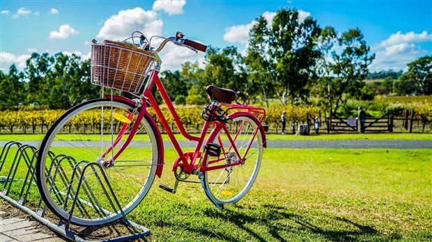 Le manque d'infrastructure adéquate décourage les cyclistes, révèle un sondage