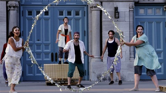 La seconde Odyssée du théâtre pour toute la famille à la place publique du Vieux-Saint-Jean