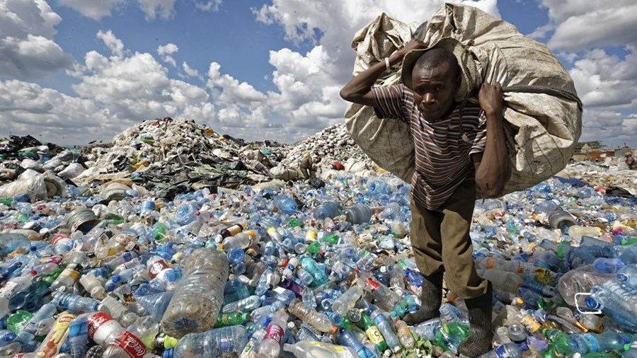 Sommet des Nations unies: les continents de plastique cachent une réalité bien pire