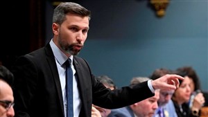 La CAQ doit fermer la porte à la privatisation d'Hydro-Québec, selon Québec solidaire