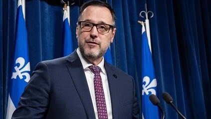 Cégep en français: «nous sommes allés plus loin que quiconque», dit  Roberge