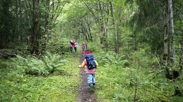 UNESCO: l'école ne forme pas adéquatement les jeunes aux changements climatiques