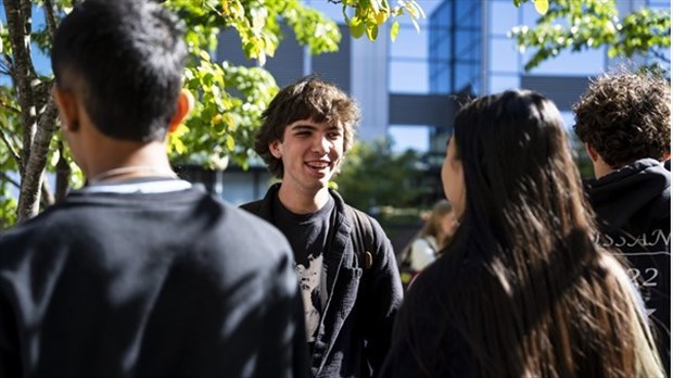 Les jeunes sont plus heureux au Québec qu'ailleurs au pays
