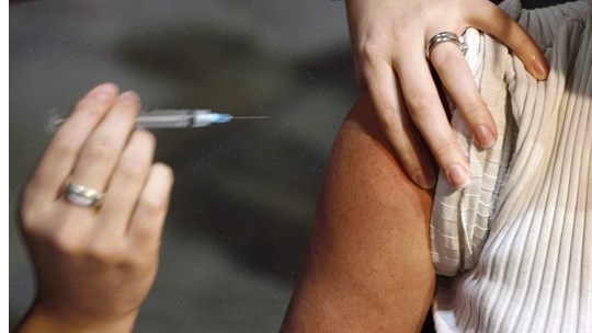 Saison de la grippe: des réticences persistent face à la vaccination, dit un sondage