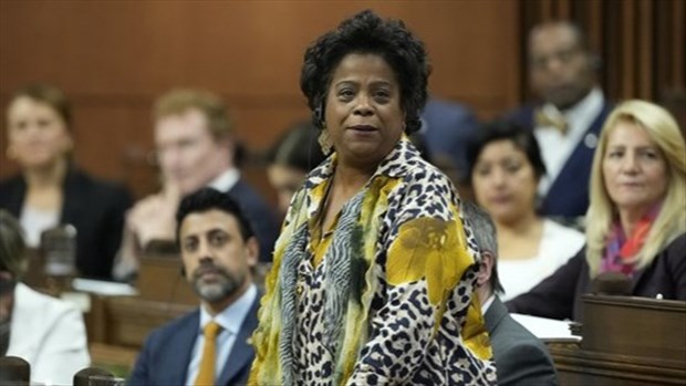 Le Canada ne peut plus compter sur les agences de santé américaines, selon Mme Michel