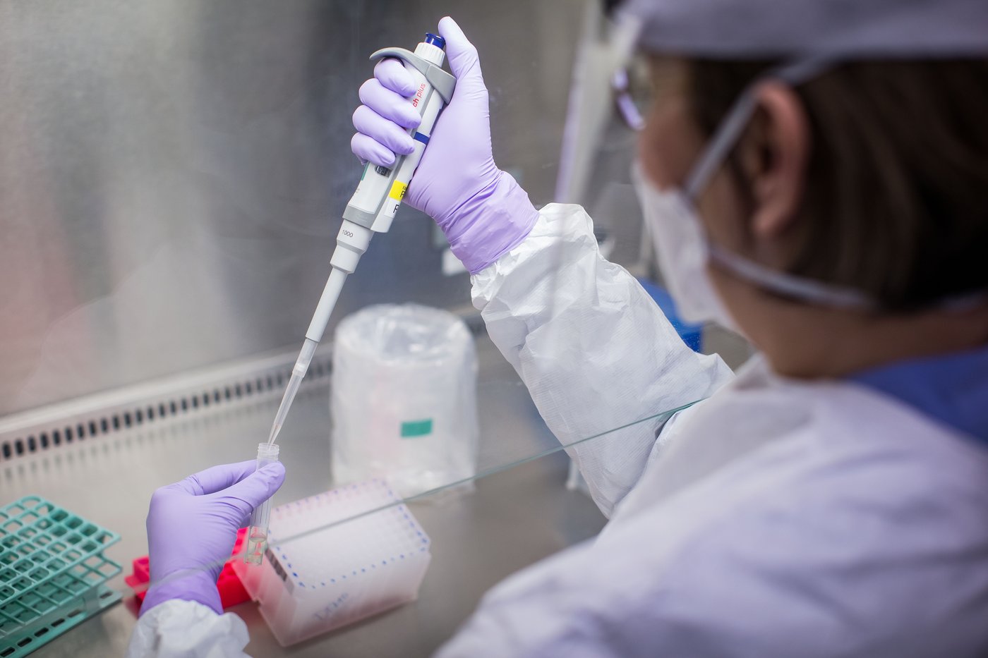 Des syndicats inquiets que le titre de techniciennes en laboratoire soit aboli